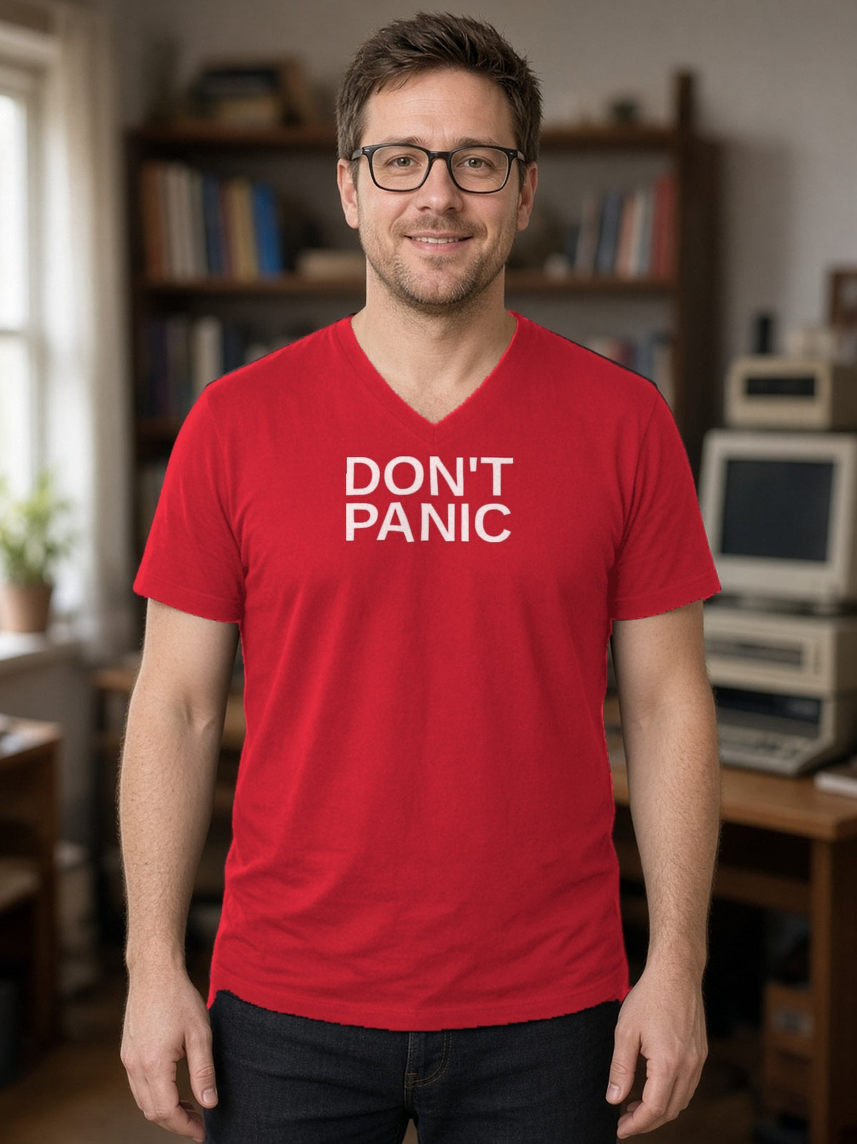 DON'T PANIC Big Text V-Neck Tee - Red